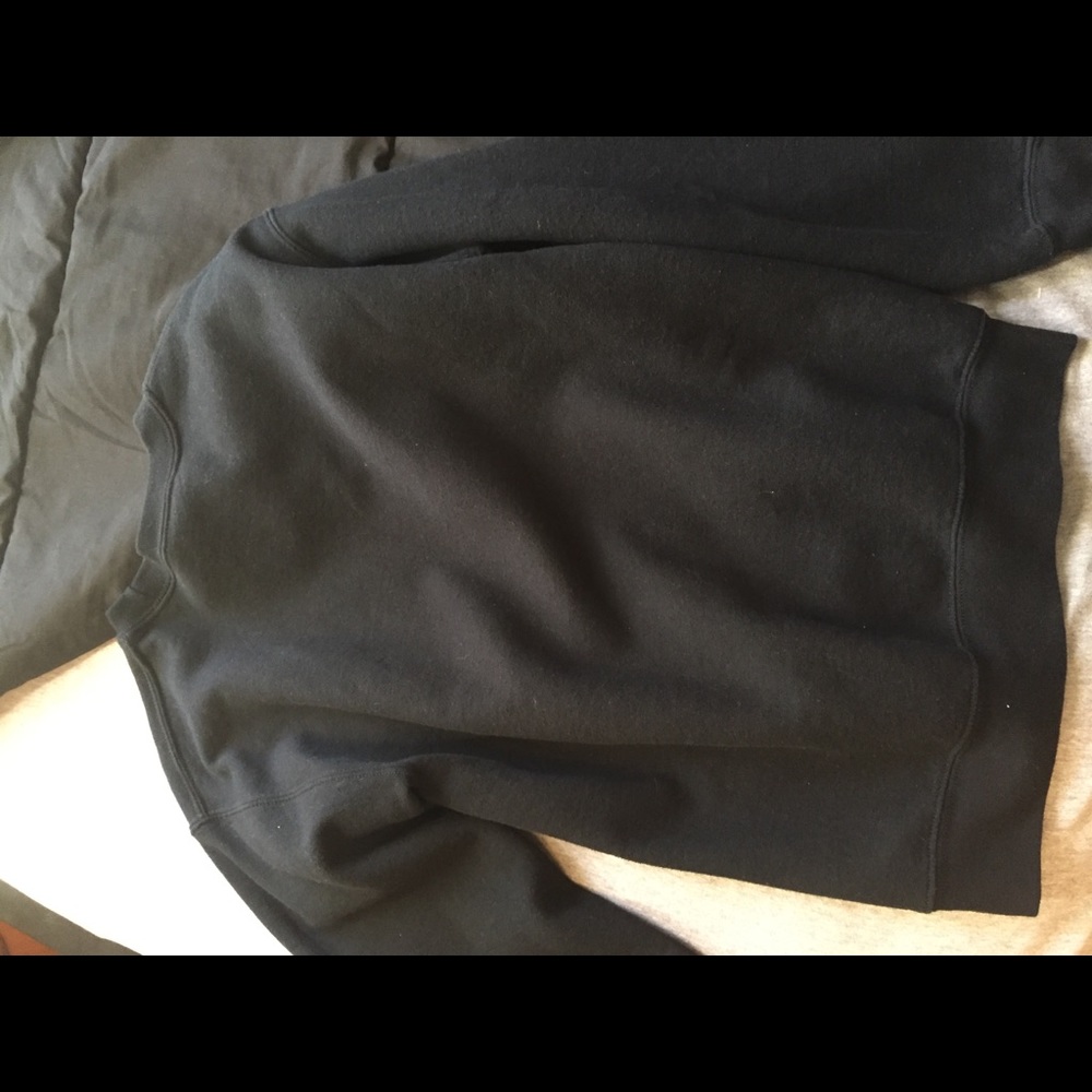 Gildan dangerous woman sweater - Picture 2 of 3